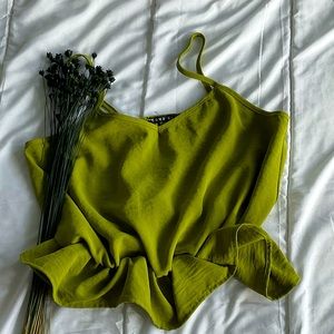 Gorgeous lime green cami  ✨ ptp 17.5"